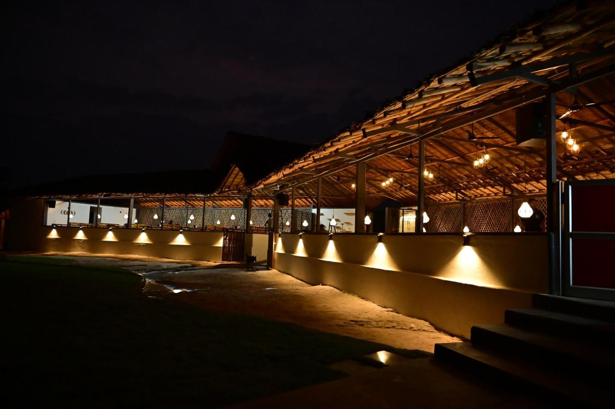 Готель The Hampi Cafe Екстер'єр фото