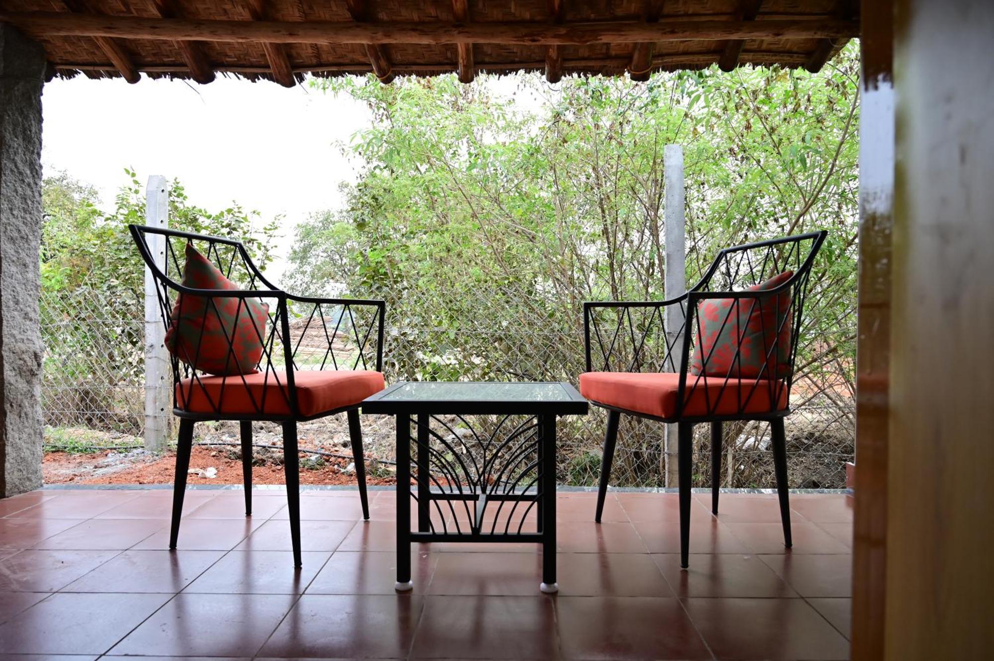 Готель The Hampi Cafe Екстер'єр фото